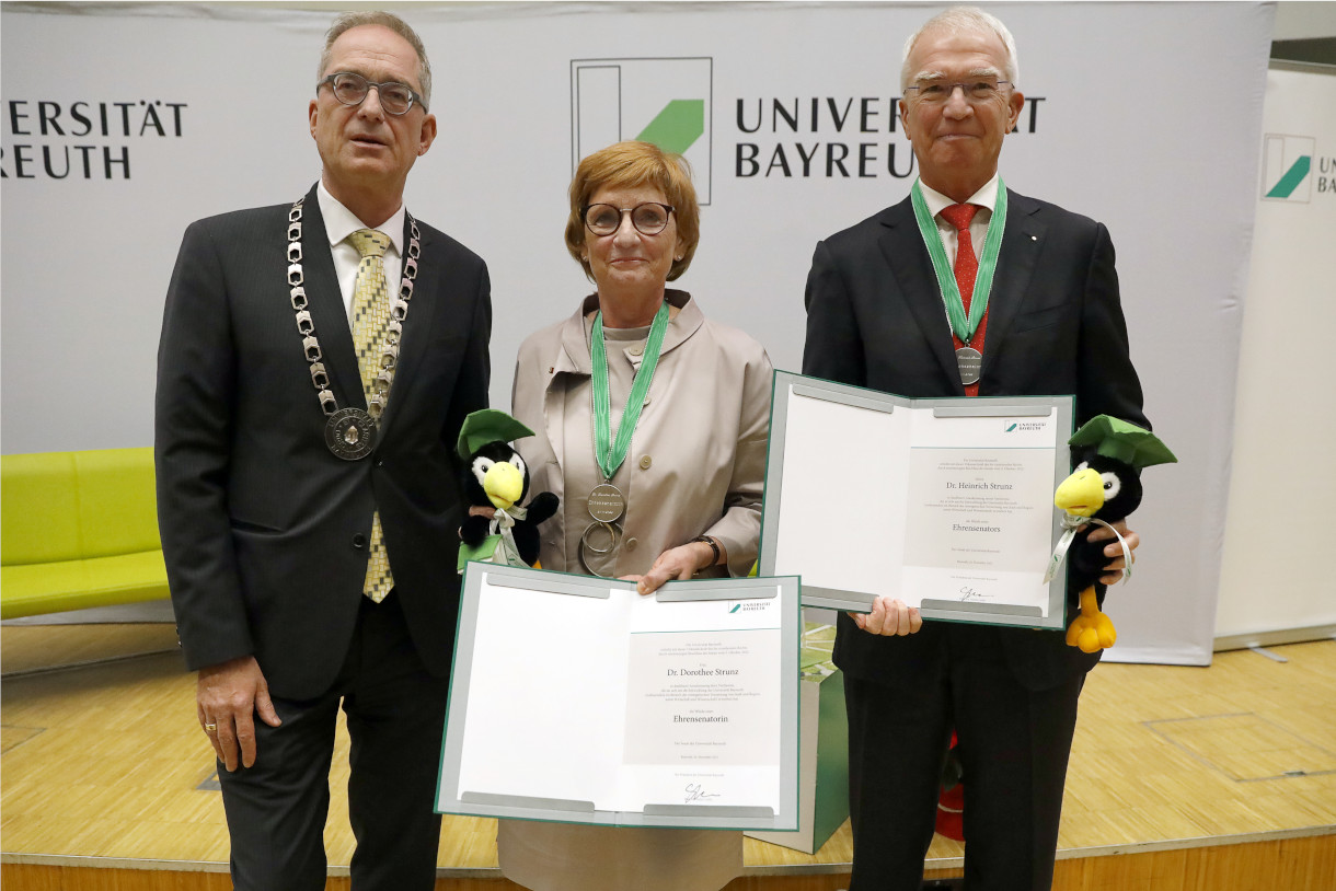 Verleihung der Ehrensenatorwürde an Dr. Dorothee Strunz und Dr. Heinrich Strunz