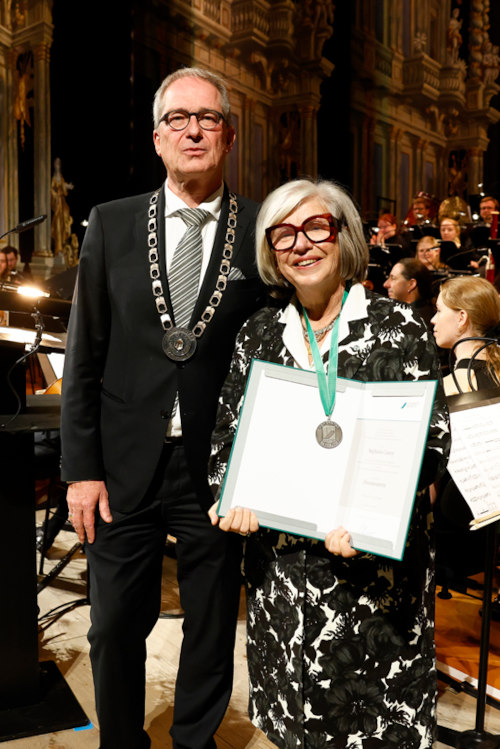 Verleihung der Ehrensenatorinnenwürde an Stefanie Czerny